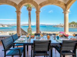 Villa Can Siulet by Rentallorca，位于阿尔库迪亚的海滩短租房