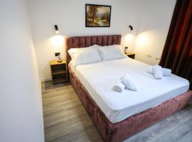 Vila Alizee Hotel，位于地拉那地拉那特蕾莎修女国际机场 - TIA附近的酒店