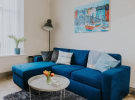 BlueSeaView Apartment with fabulous sea views，位于纽卡斯尔的公寓