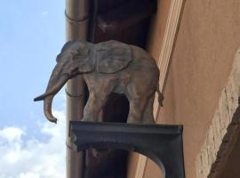 Arany Elefánt szálláshely，位于艾斯特根的住宿加早餐旅馆