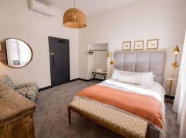 Speakeasy Queen Suite (Rm 3)，位于内华达城的酒店
