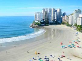 Suite Guarujá，位于瓜鲁雅的旅馆