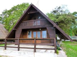 House with a view of the lake, for 6 people，位于瓦济的酒店