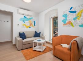 Apartments Anaika at the beach, Opatija，位于伊卡的酒店