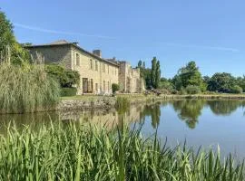 Lovely Home In Chiché