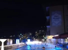 多洛米蒂山亚历山大康体酒店