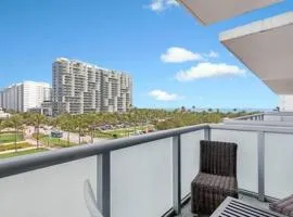 Luxurious Oceanview 1BR Apt with Resort Amenities