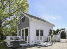 Cute Cottage Living by the Sea，位于伊斯特姆的酒店