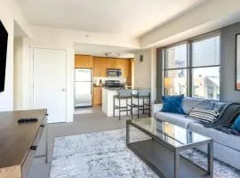 Landing Modern Apartment with Amazing Amenities (ID347)