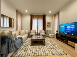 First Floor Condo In Chicago，位于芝加哥的酒店