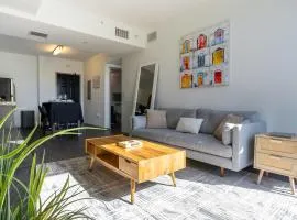 Cozy One Bedroom in Heart of Hollywood