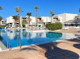 Primavera，位于德尔锡伦西奥海岸的带泳池的酒店