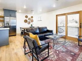 Near Downtown Stylish 2BR With Amazing Patio - 4