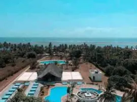 Restful Beach Front studio-Diani