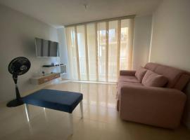 Apartamento completo con aire en Valledupar，位于巴耶杜帕尔的带泳池的酒店