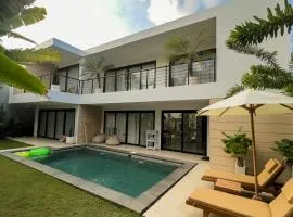 Admire Villa - a luxury private villa with Pool