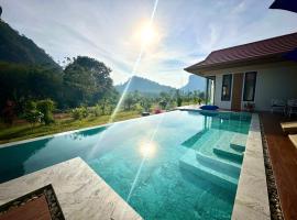 Moon Pool Villa，位于Ban Khlong Son的度假屋