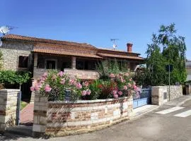 APARTMANI MEMIĆ 100M OD MORA
