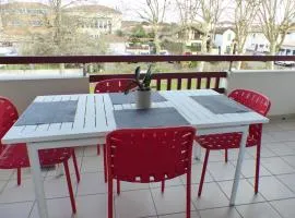 Résidence OPALINE. Bel appartement avec grande terrasse pour 4 personnes