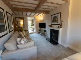 Oulton House - Beautiful Restored 2 Bedroom Property in Spofforth, Harrogate