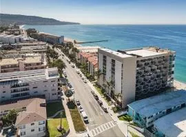 Coastal Paradise Retreat Stylish Oceanfront Condo