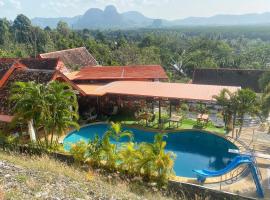 Krabi Villa Phu Khao Private Resort，位于功孟海滩的度假屋