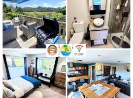 Unique Estuary & Bird Apartment in Te Haumi Paihia，位于派西亚的公寓