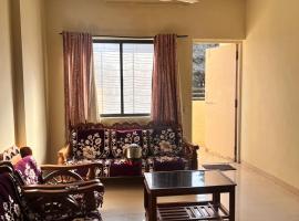 2BHK Fully Furnished Flat Govind Nagar Nashik，位于纳西克的酒店