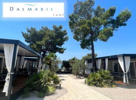 Dalmaris camp - prestige mobile homes Biograd na Moru，位于比奥格勒·纳·莫鲁的酒店