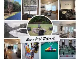 Black Creek Lodge - Hot Tub, Game Room, Fire Pit