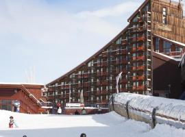 Hôtel Club mmv Les Mélèzes ****，位于阿克2000的酒店