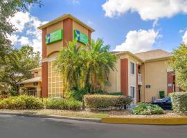 Extended Stay America Select Suites - Tampa - Brandon，位于布兰登的酒店