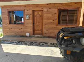 Cabaña Queule Costero，位于El Crucero的酒店
