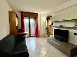 PM 2 Via De Gasperi Guest House，位于罗扎诺的公寓