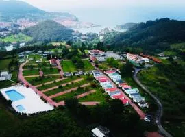 Camping & Bungalows Leagi