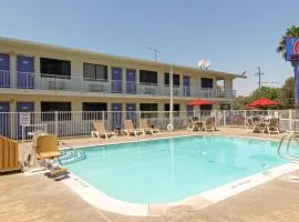 奇科6号汽车旅馆