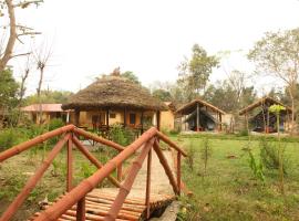 Forest Hideaway Resort Pvt Ltd，位于Bhurkīā的度假村