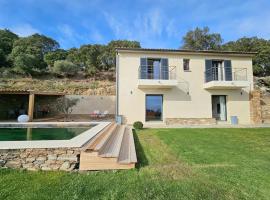 Belle villa avec piscine et vue mer- Hauteurs de Bastia，位于巴斯蒂亚的酒店