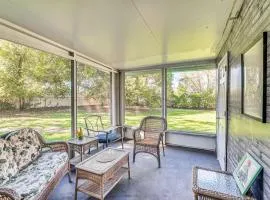 Spring Hill Home - 3 Mi to Weeki Wachee Springs!