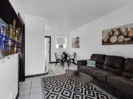 Dania #1 - Cozy 1 Bedroom , 6 minutes to the Ocean with Parking