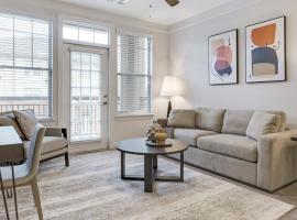 Landing - Modern Apartment with Amazing Amenities (ID8773X71)，位于马修斯的酒店