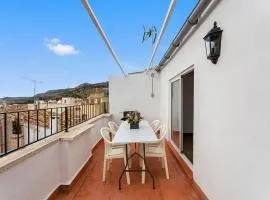 Sunny house in Onil with terrace and bbq