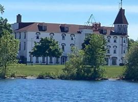 Historical Hotel - House of Ludington，位于埃斯卡诺巴的酒店