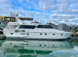 Yacht Aquamarina vieux port La Rochelle