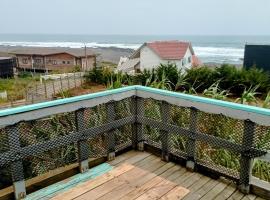 Pichilemu Playa Hermosa - Cabaña Rustica Ayûn，位于皮奇勒姆的别墅