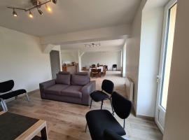 Maison calme avec jardin et terrasse, proche Châteauroux, 3 chambres, 3 salles de bain, parking inclus - FR-1-591-359，位于莞捷绍姆的酒店