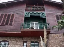 Büyükada Al Köşk