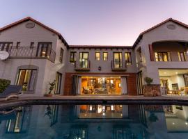 Mount High Luxury Country Estate，位于莱登堡的酒店