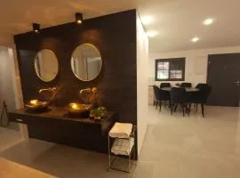 Y.L אירוח בוטיק