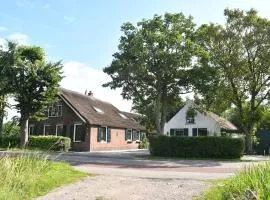 Farmhouse, Jacuzzi, Sauna, BBQ grill & Garden, Sleeps 24